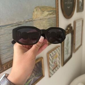 Women's Black Sunglasses